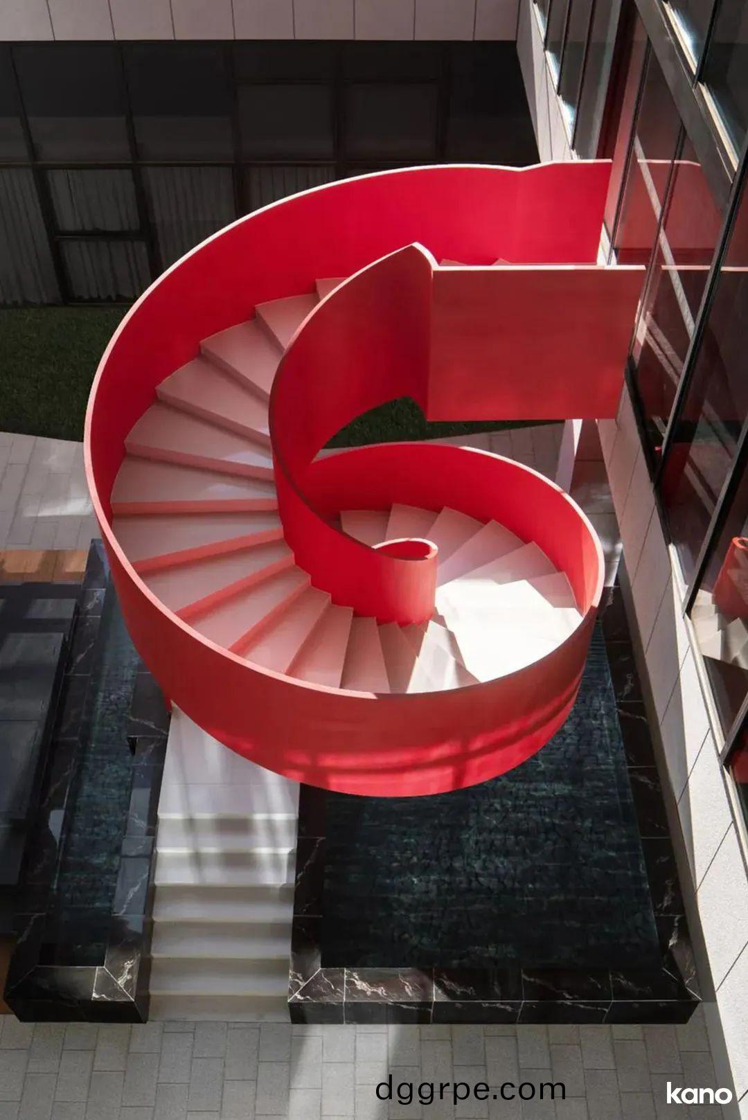 青岛办公室家具配套方案之旋转楼梯