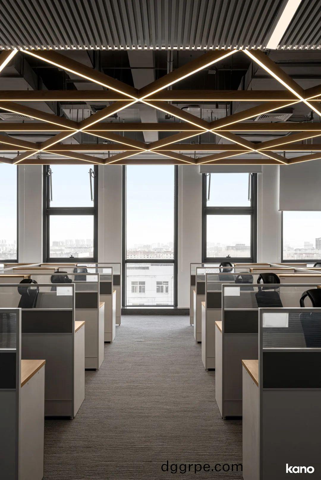 青岛办公室家具配套方案之员工桌