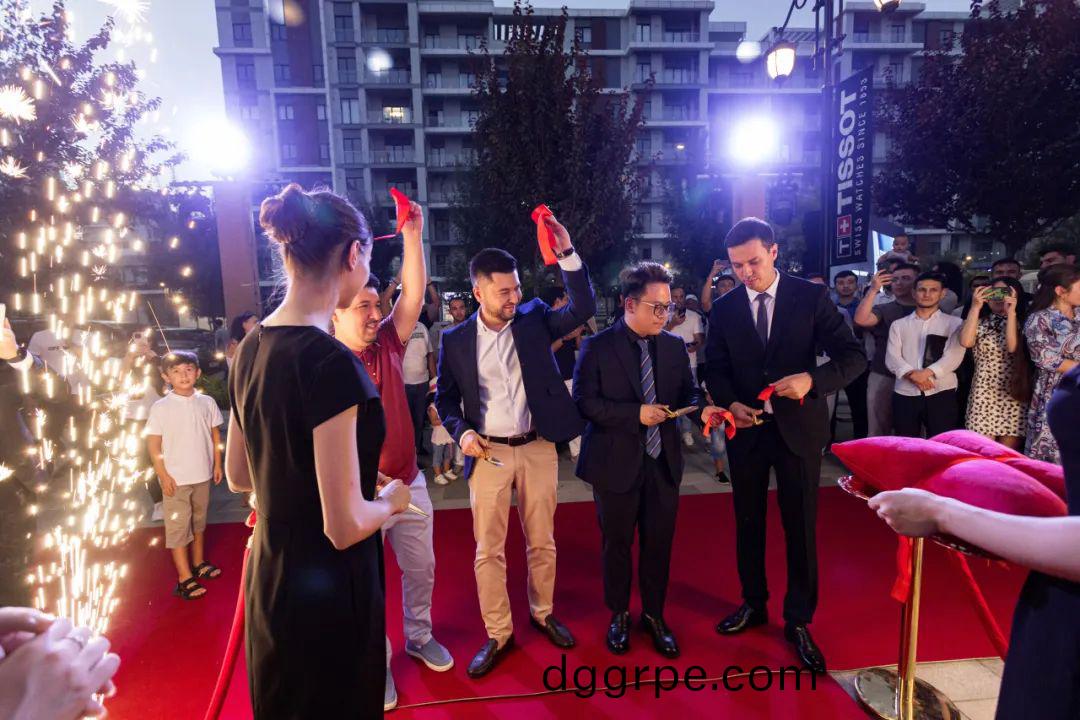 科尔卡诺办公家具乌兹别克斯坦展厅开业典礼