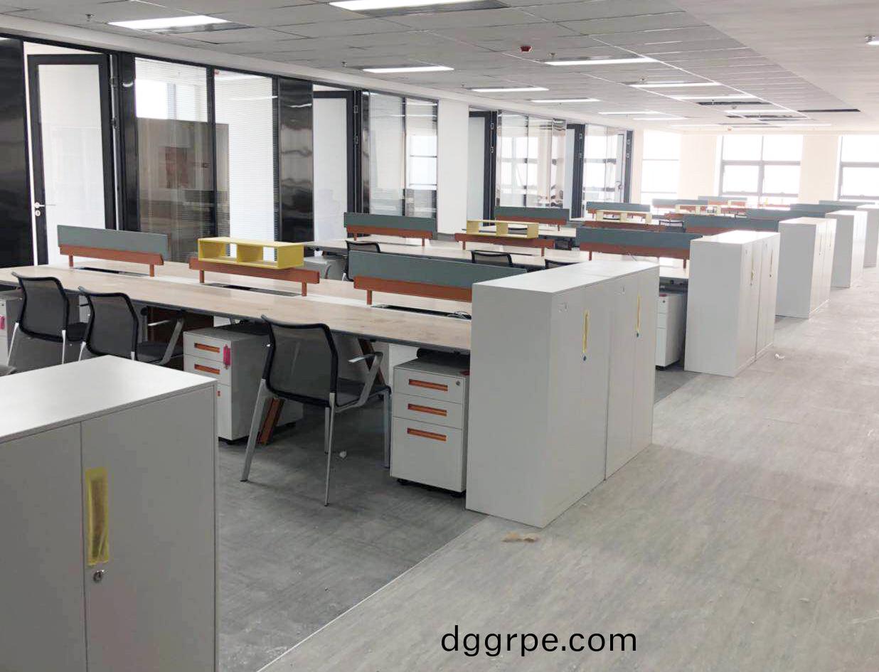 南京柯菲平制药公司办公家具之员工区职员桌椅