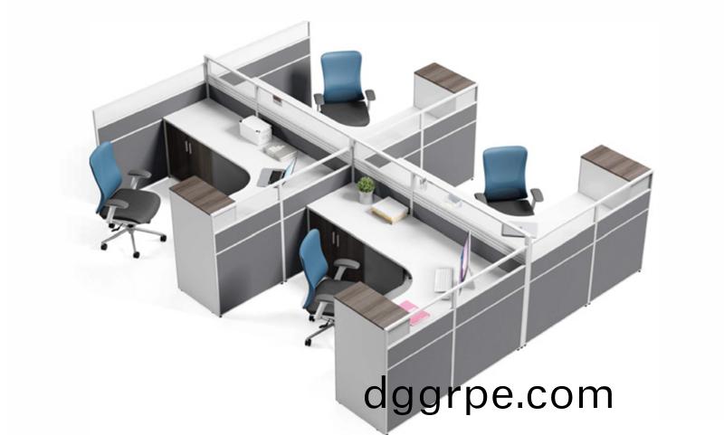 4人对坐玻璃半透明屏风办公桌