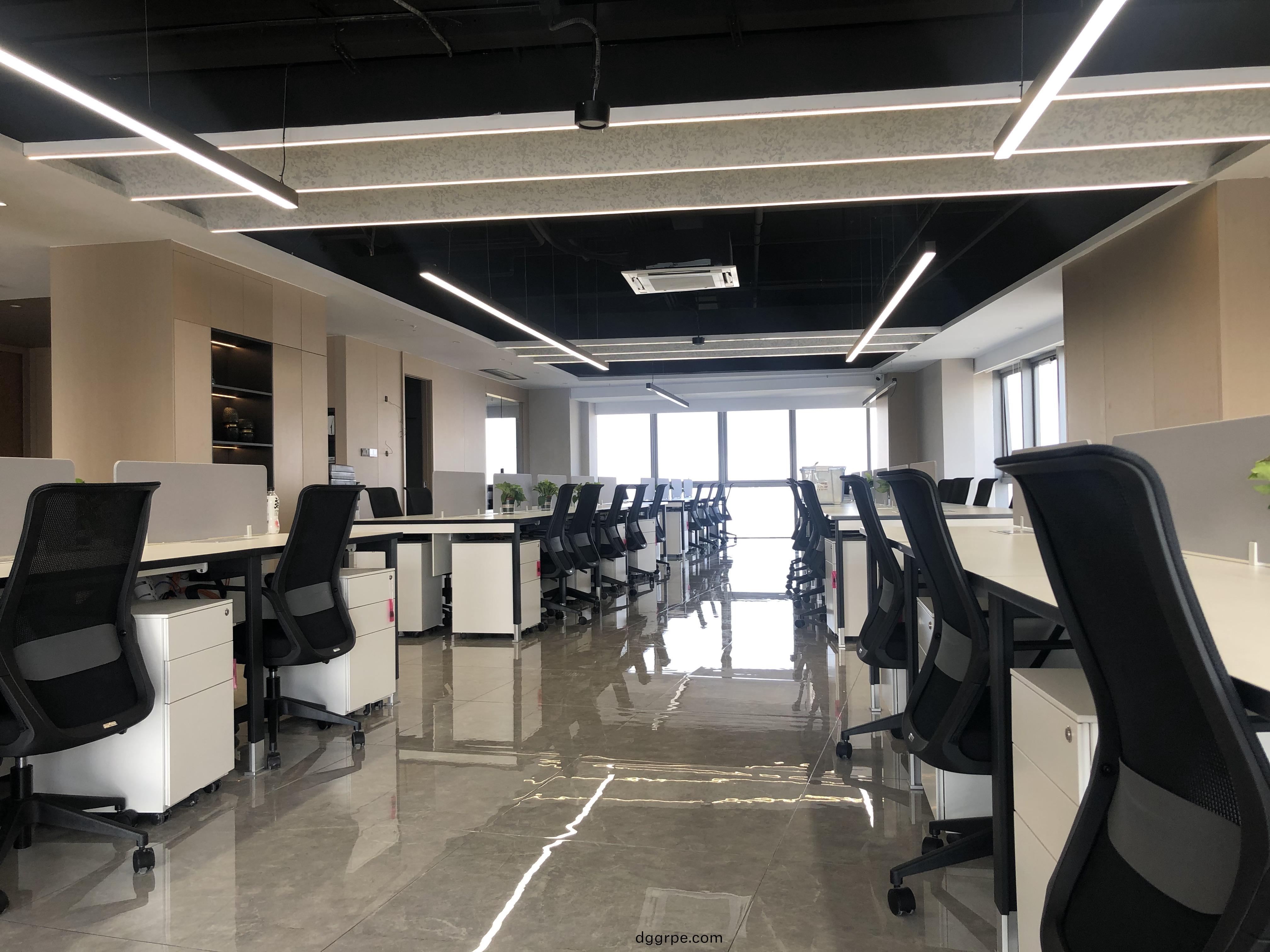 家具公司办公家具配套案例之大办公室