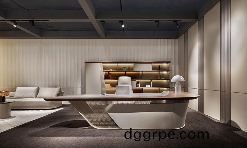 彼亚诺系列轻奢风老板桌